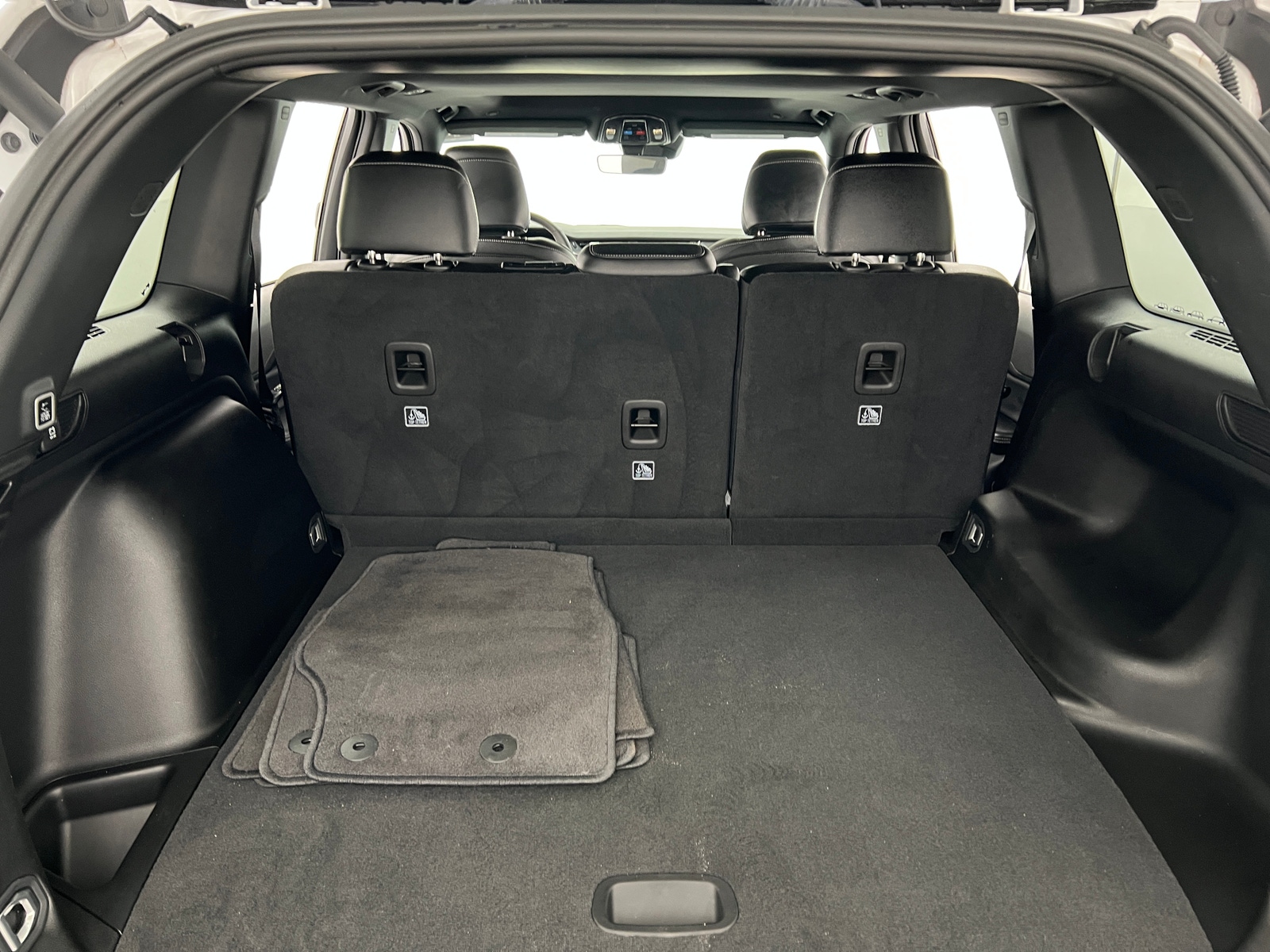 Thumbnail: 2025 Jeep Grand Cherokee - 6