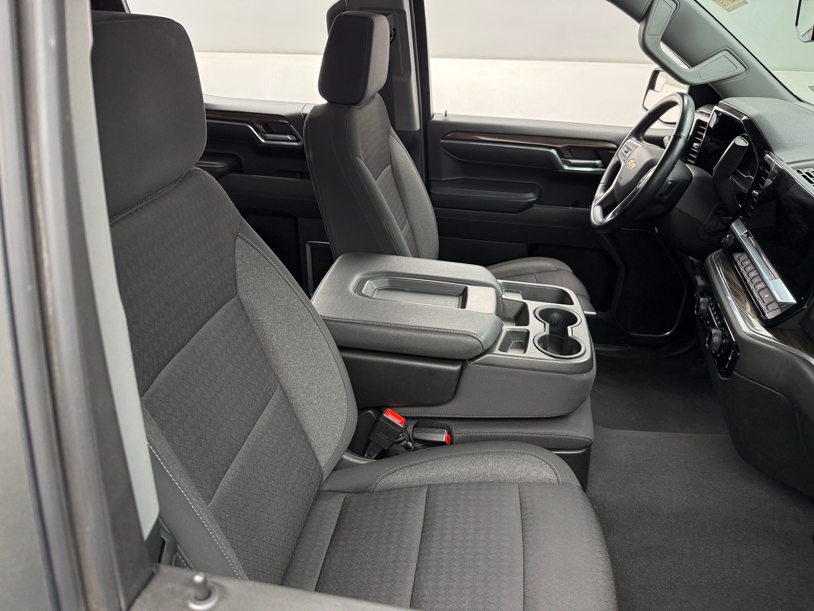 Thumbnail: 2024 Chevrolet Silverado 1500 - 2