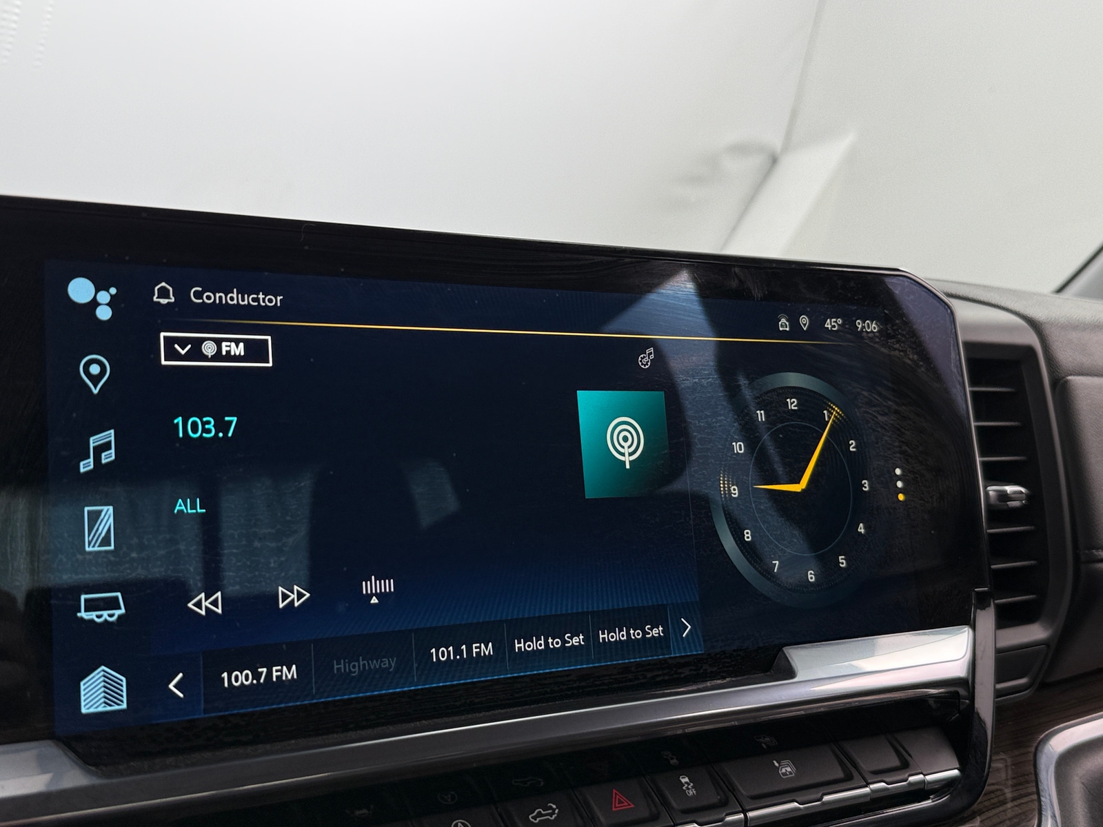 Thumbnail: 2024 Chevrolet Silverado 1500 - 4