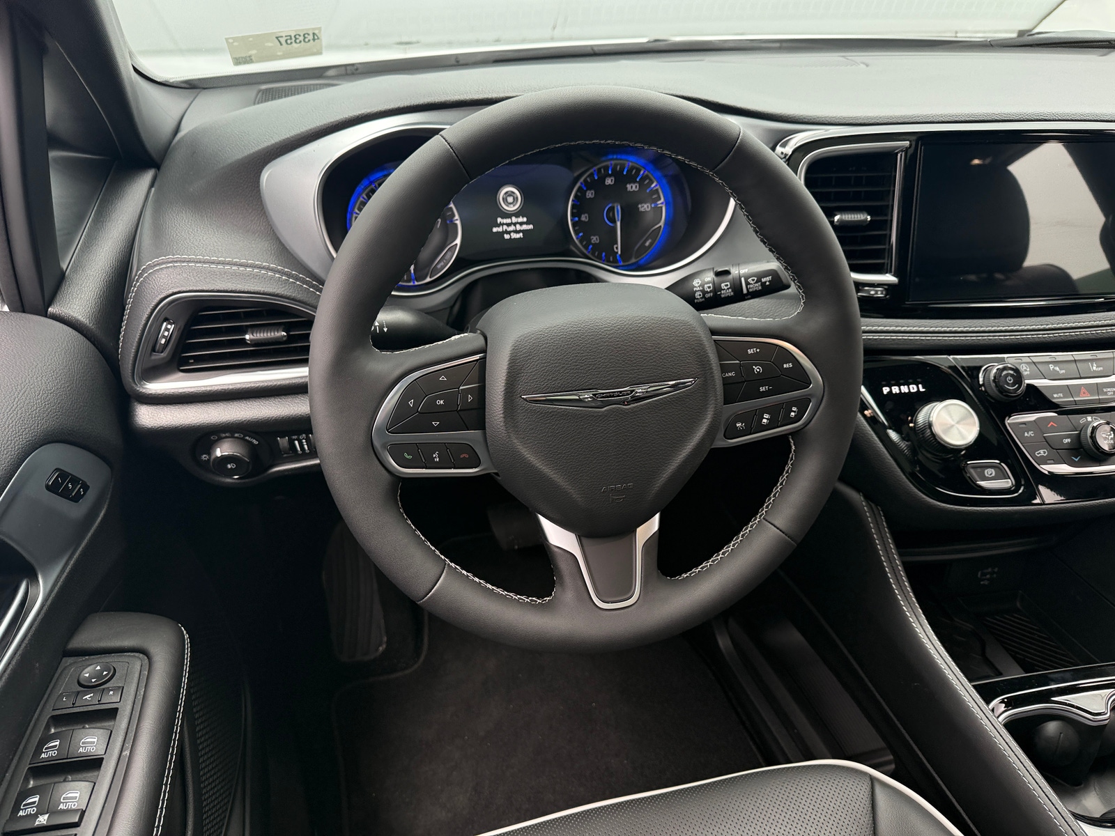 Thumbnail: 2026 Chrysler Pacifica - 4