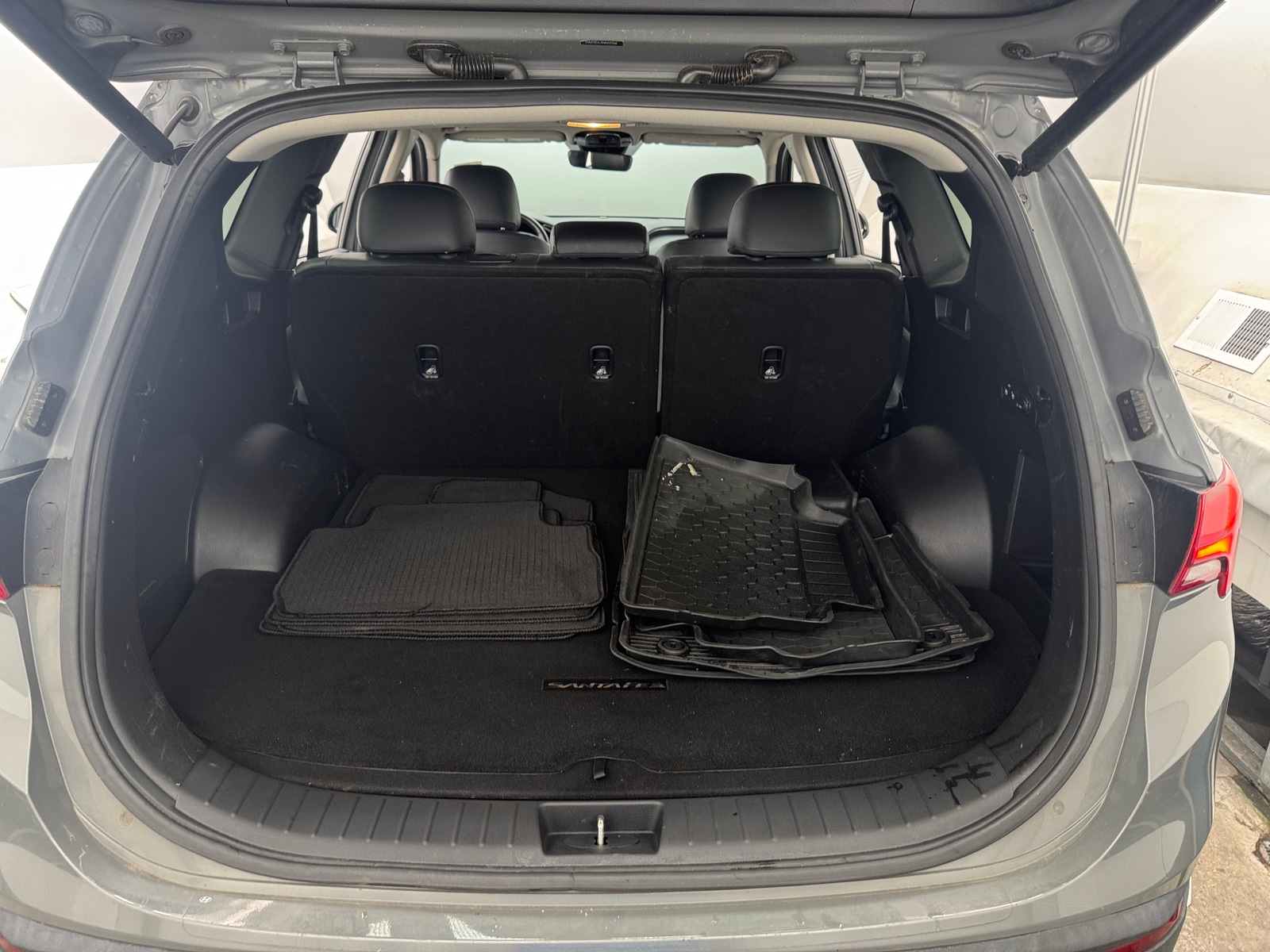 Thumbnail: 2022 Hyundai Santa Fe - 6