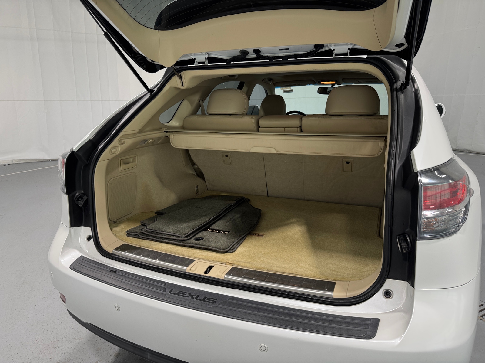 Thumbnail: 2013 Lexus RX - 7