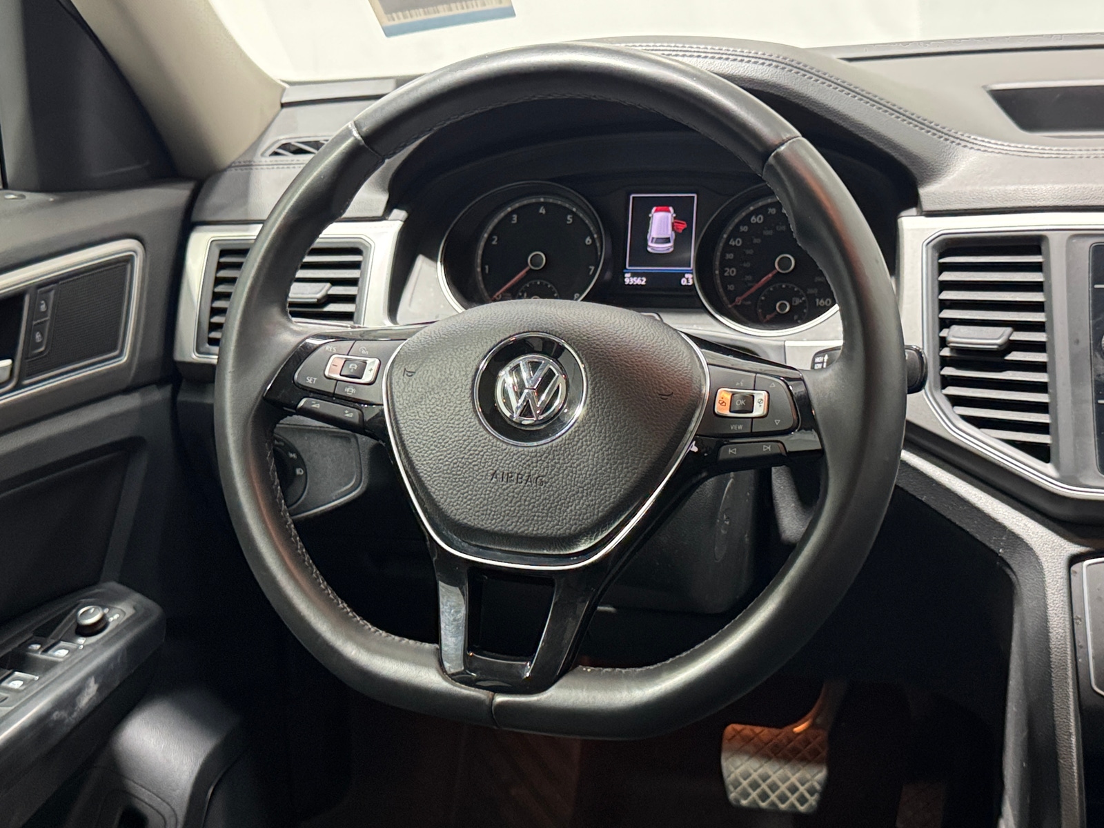 Thumbnail: 2019 Volkswagen Atlas - 4