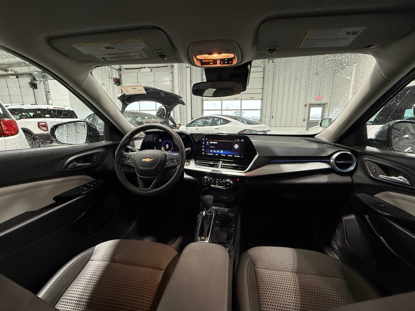 Thumbnail: 2025 Chevrolet Trax - 3