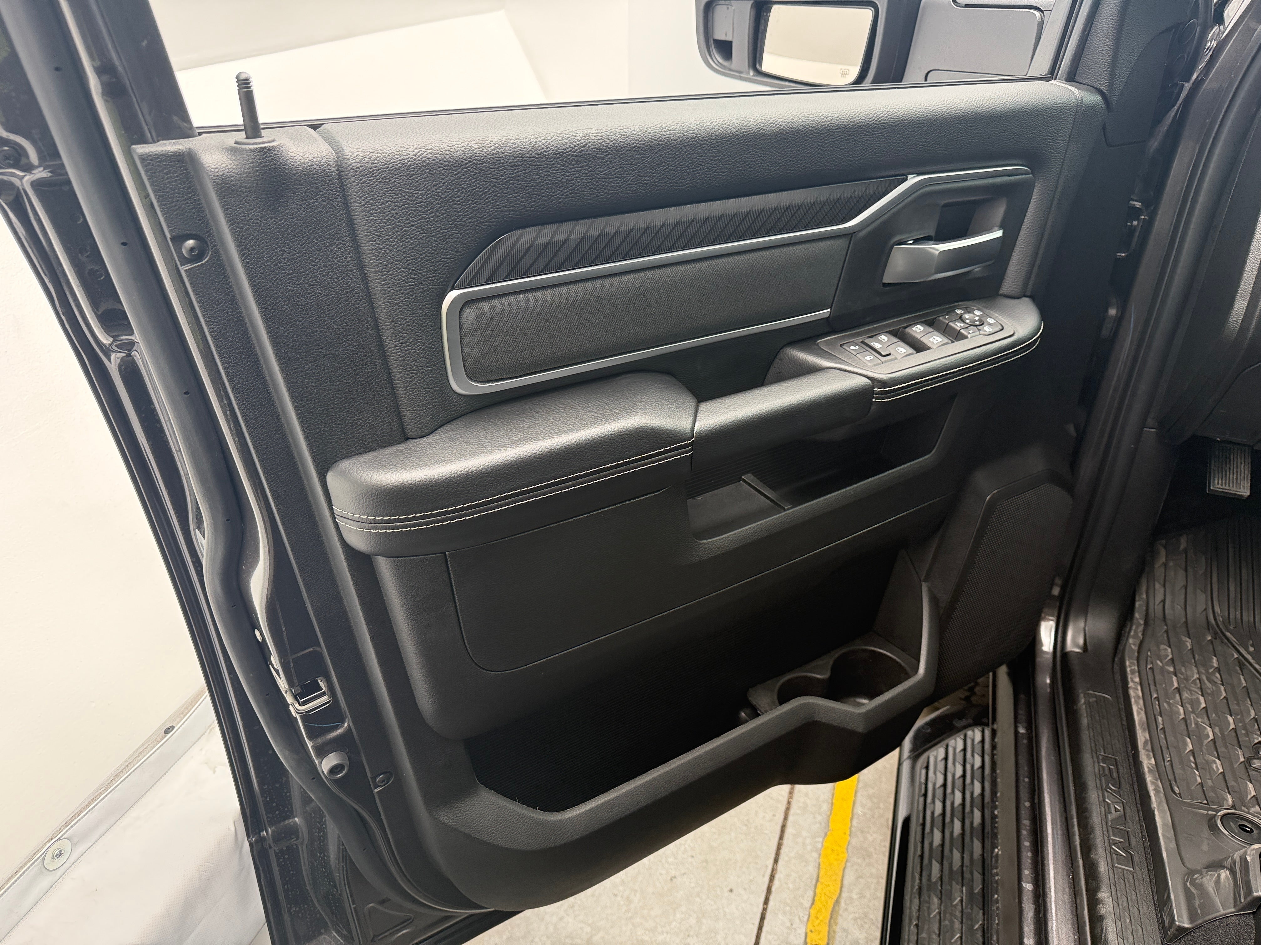 2026 RAM 2500 Big Horn - Photo 8