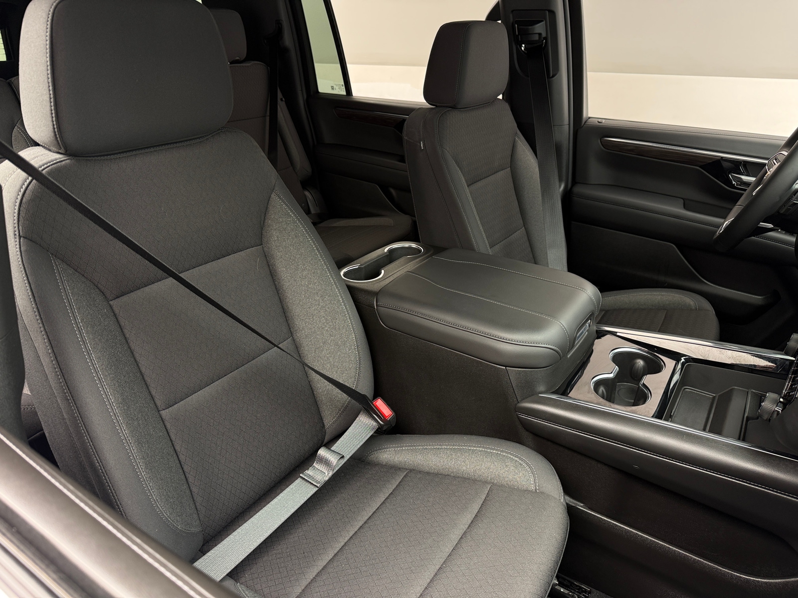 Thumbnail: 2025 Chevrolet Suburban - 2