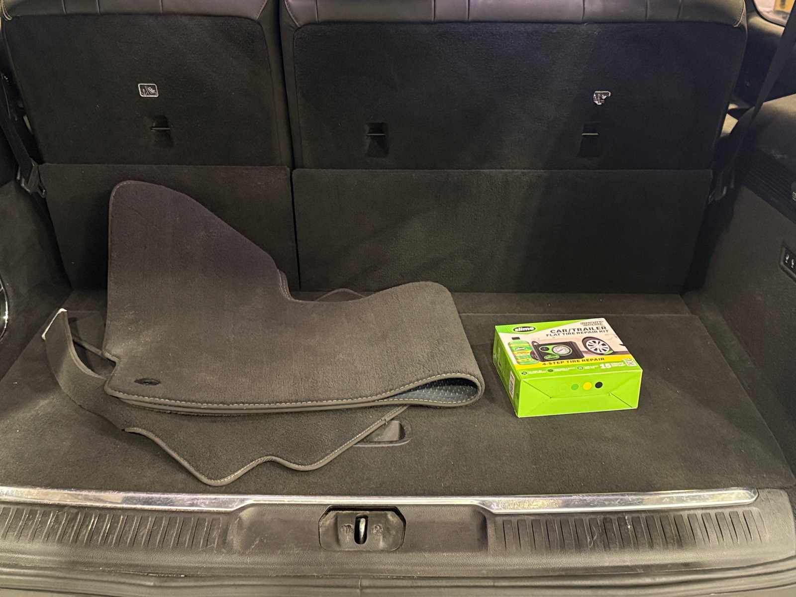 Thumbnail: 2022 Jeep Grand Wagoneer - 6