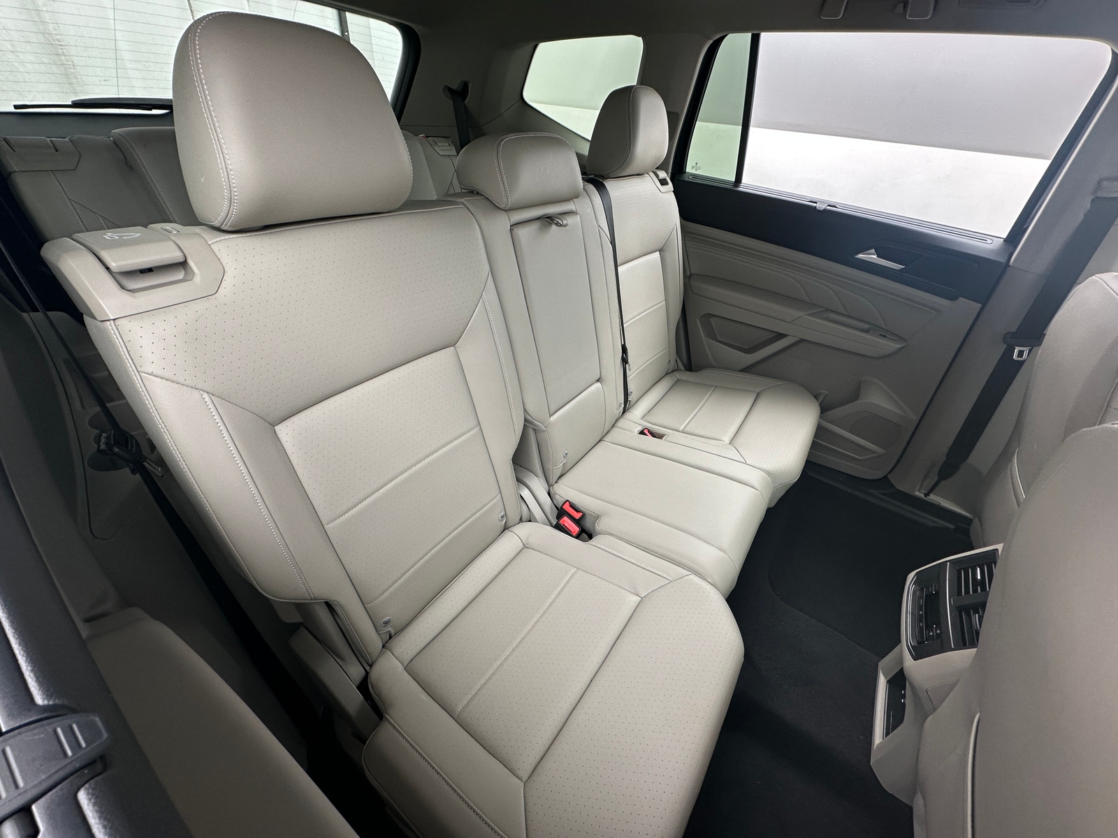 Thumbnail: 2023 Volkswagen Atlas - 5