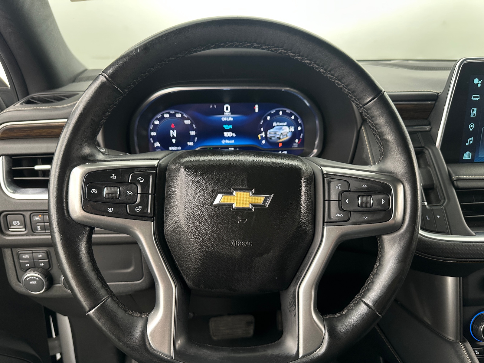 Thumbnail: 2023 Chevrolet Suburban - 4