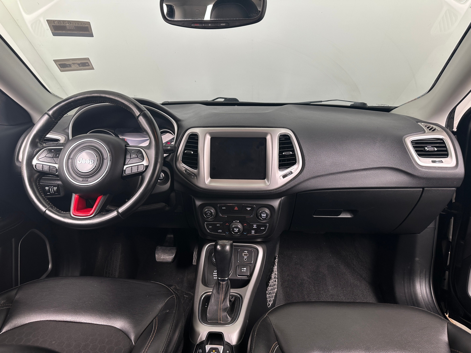 Thumbnail: 2018 Jeep Compass - 3