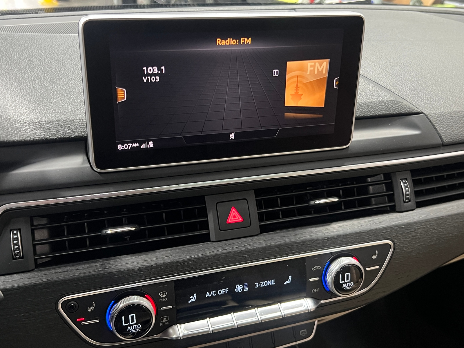 Thumbnail: 2019 Audi A4 - 3