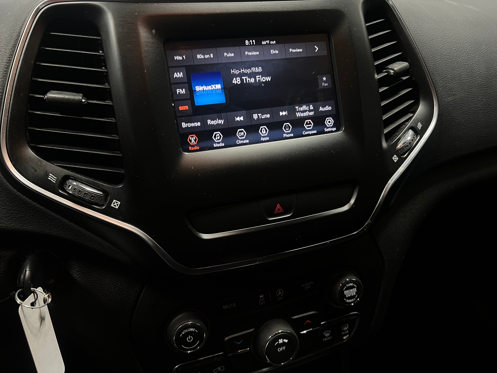 Thumbnail: 2019 Jeep Cherokee - 4