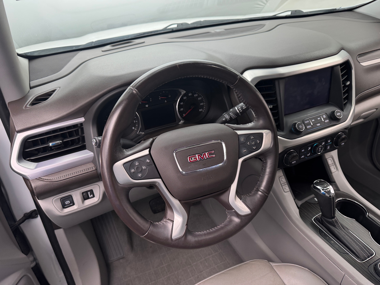 Thumbnail: 2017 GMC Acadia - 4