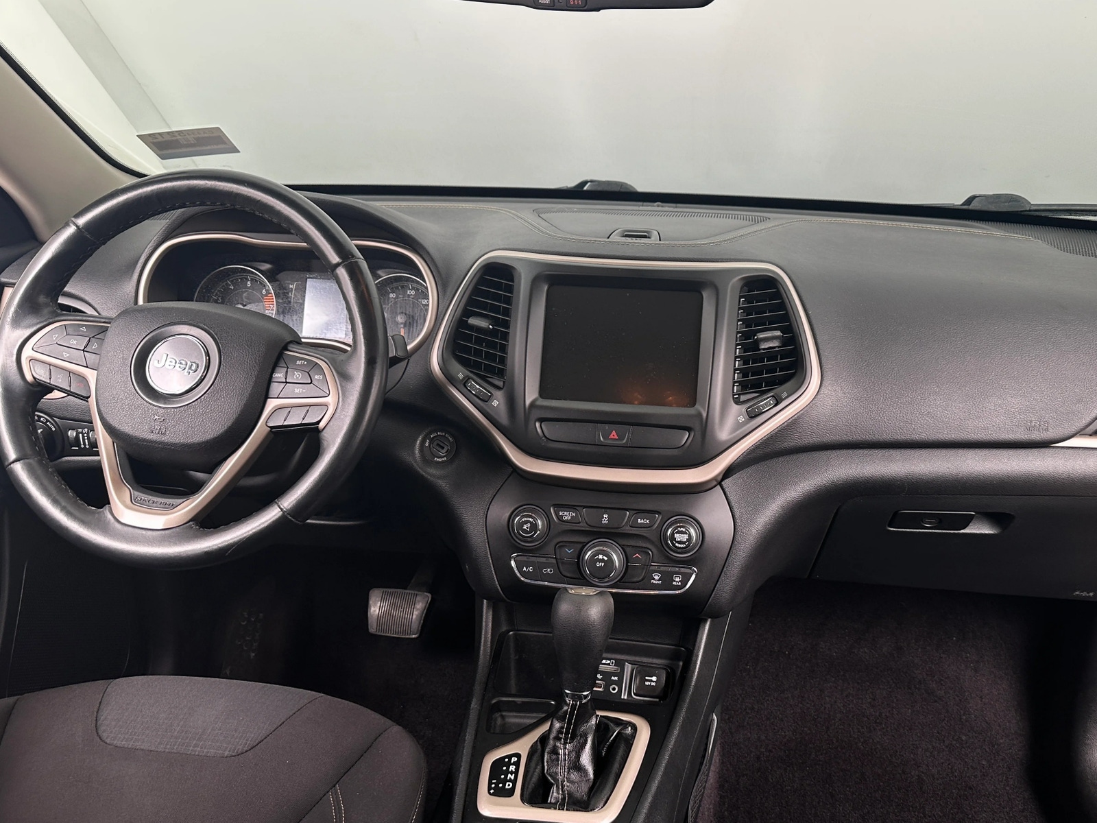 Thumbnail: 2016 Jeep Cherokee - 3