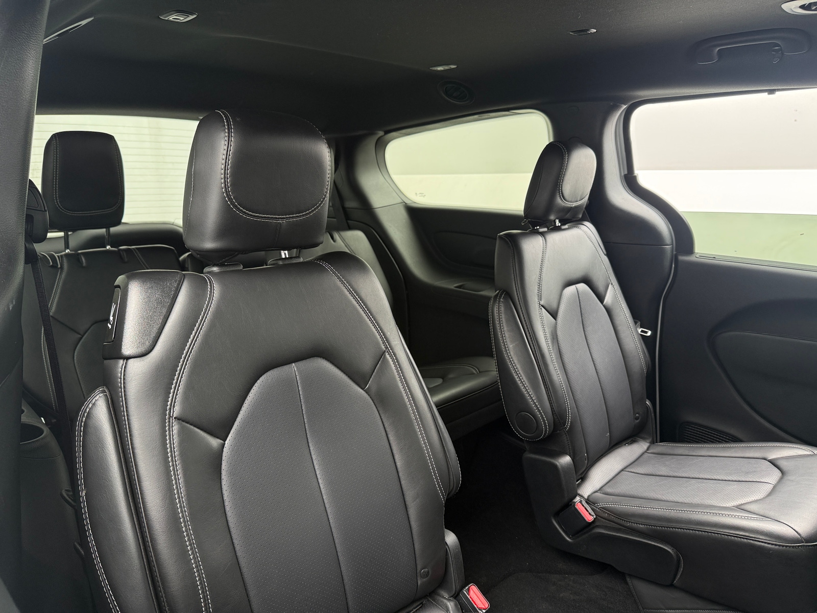 Thumbnail: 2025 Chrysler Pacifica - 5