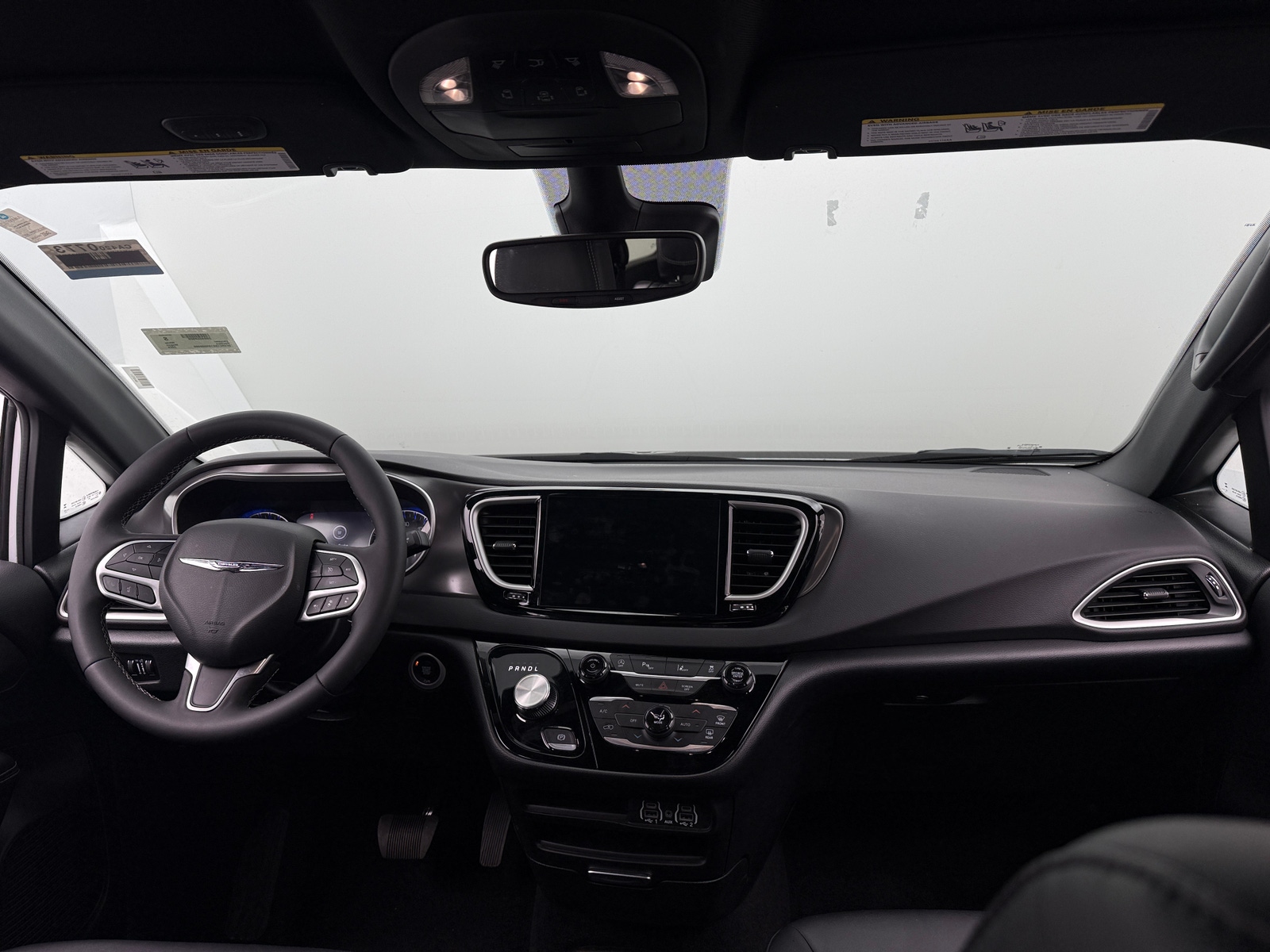 Thumbnail: 2025 Chrysler Pacifica - 2