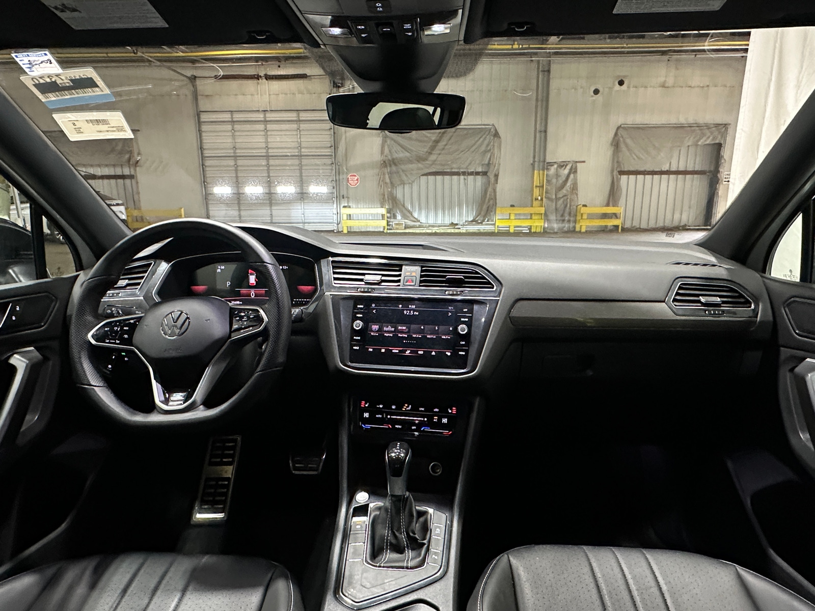 Thumbnail: 2023 Volkswagen Tiguan - 2