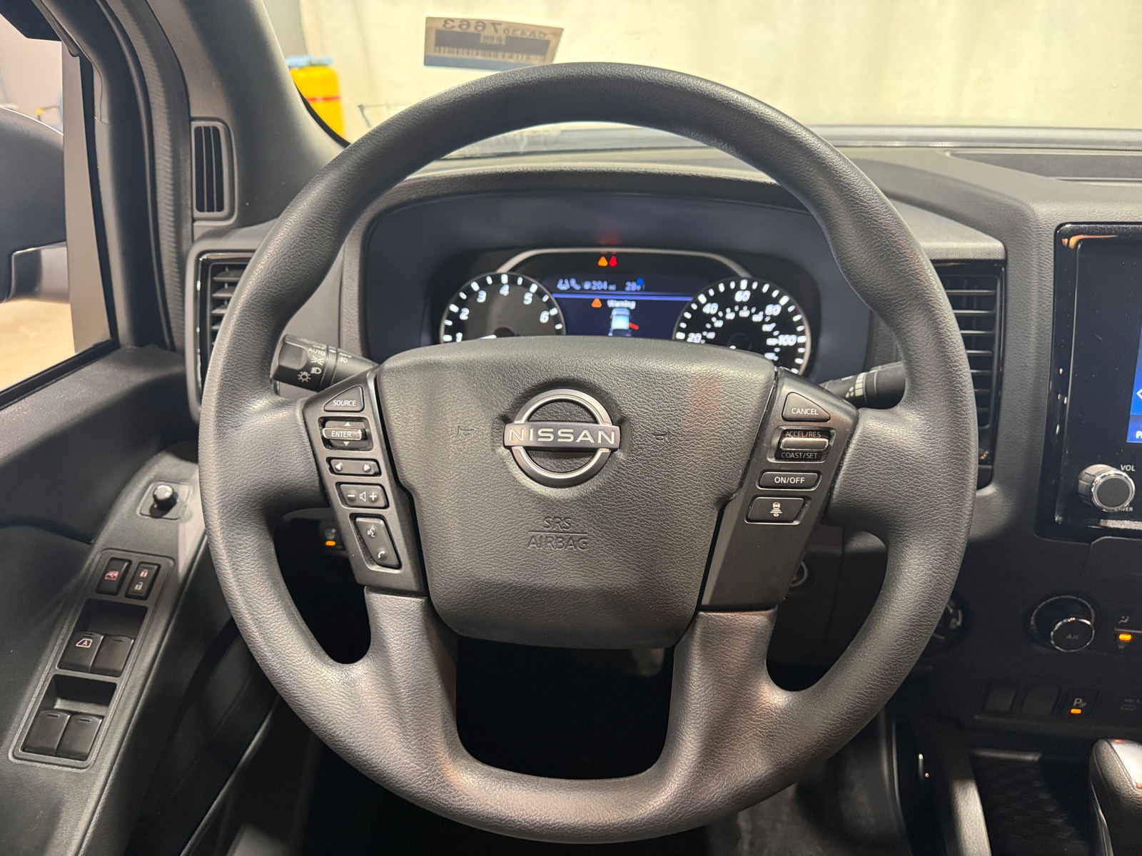 Thumbnail: 2023 Nissan Frontier - 5