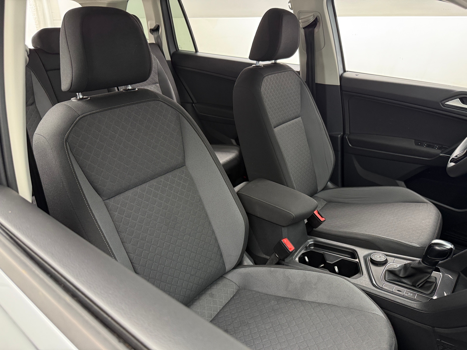 Thumbnail: 2020 Volkswagen Tiguan - 2