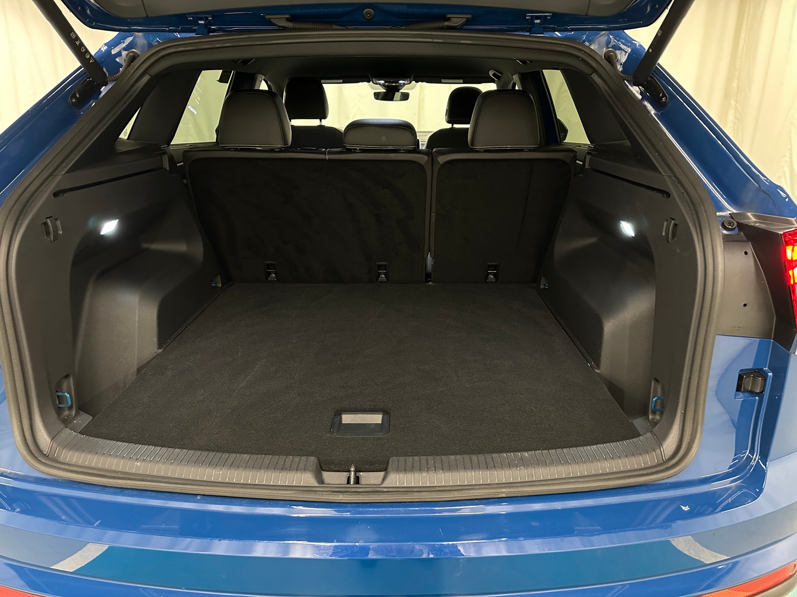 Thumbnail: 2025 Volkswagen Atlas - 6