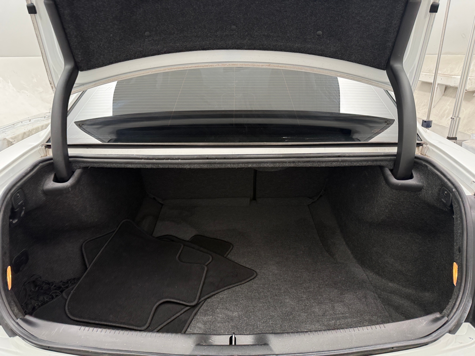 Thumbnail: 2022 Chrysler 300 - 6