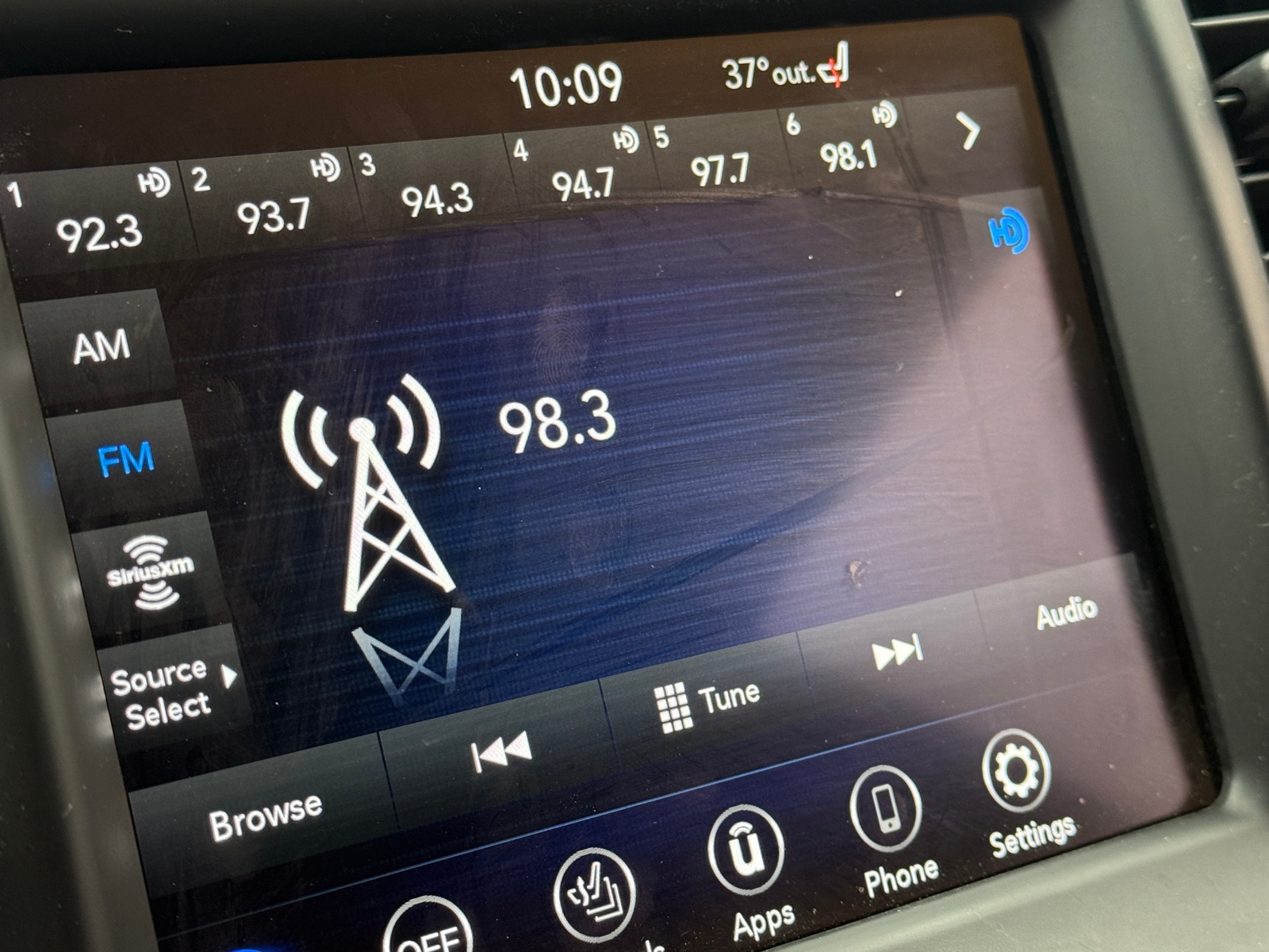 Thumbnail: 2022 Chrysler 300 - 3