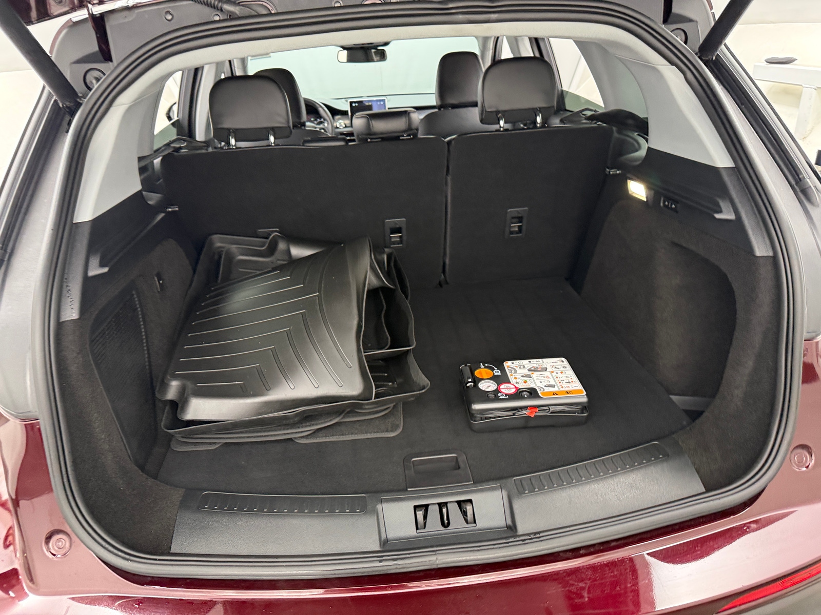 Thumbnail: 2021 Lincoln Corsair - 6