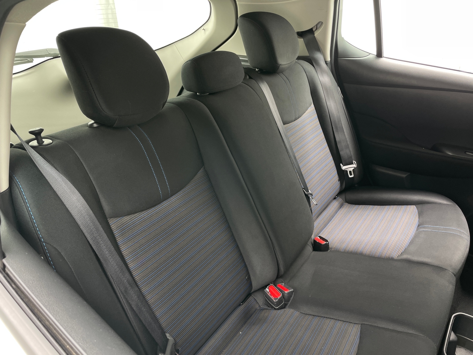 Thumbnail: 2023 Nissan Leaf - 6