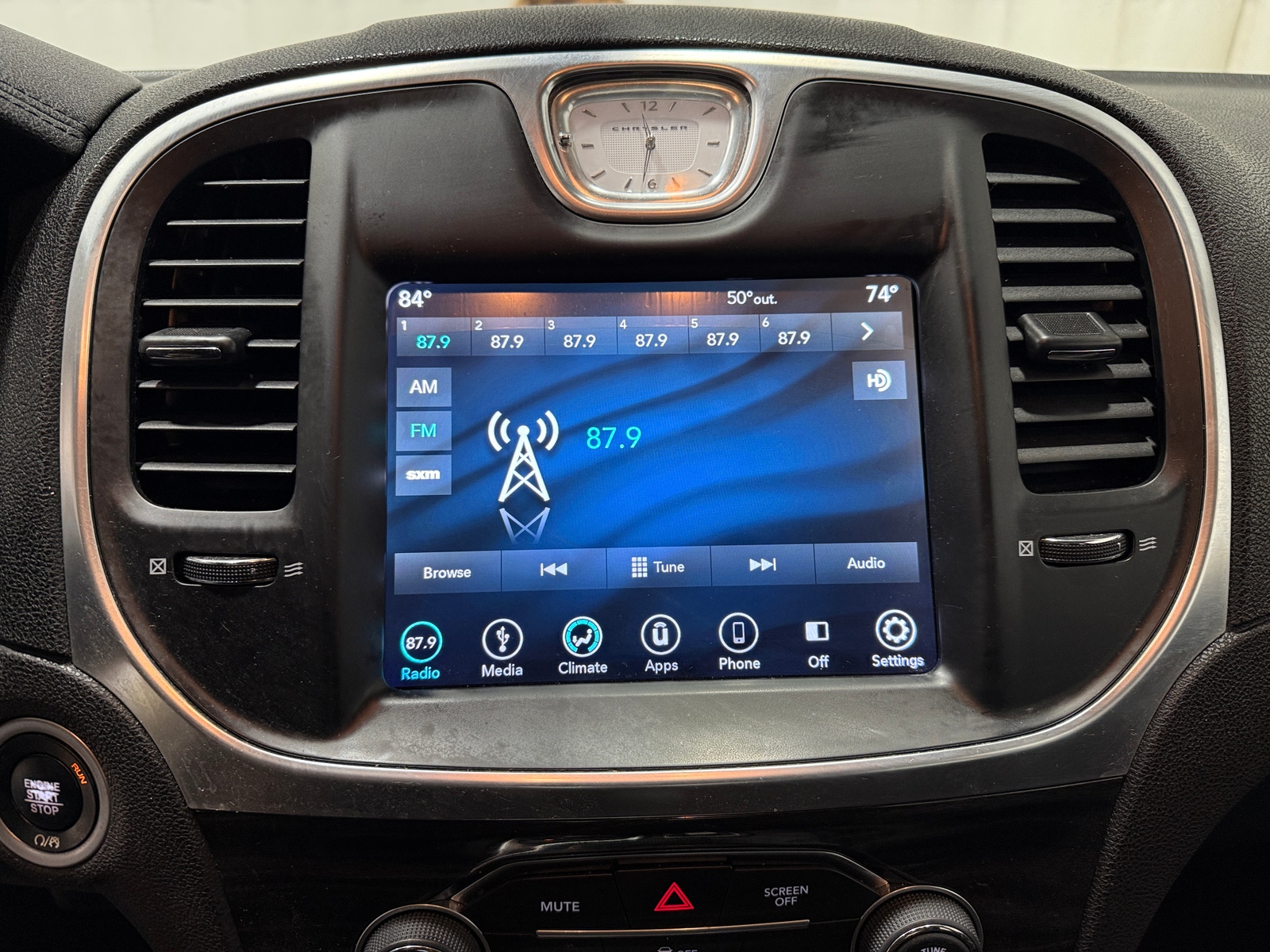 Thumbnail: 2018 Chrysler 300 - 4