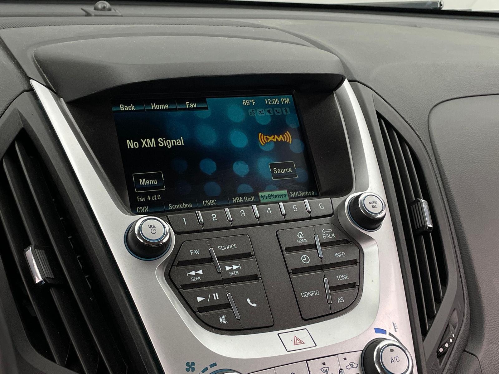 Thumbnail: 2017 Chevrolet Equinox - 4