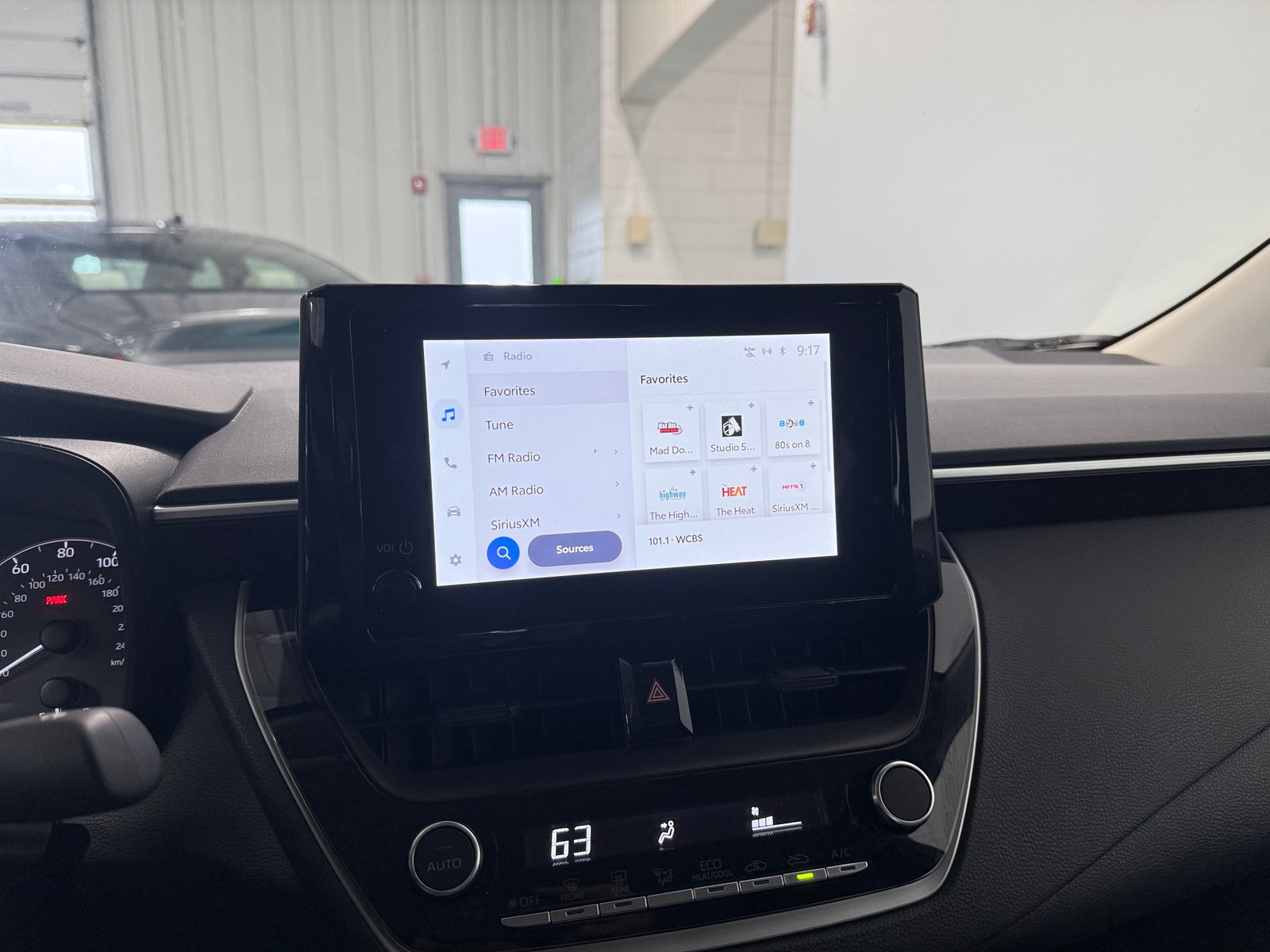 Thumbnail: 2025 Toyota Corolla - 4