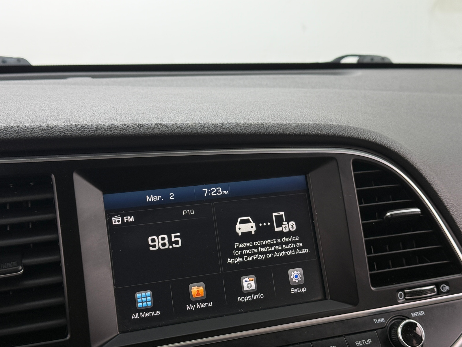 Thumbnail: 2017 Hyundai Elantra - 4