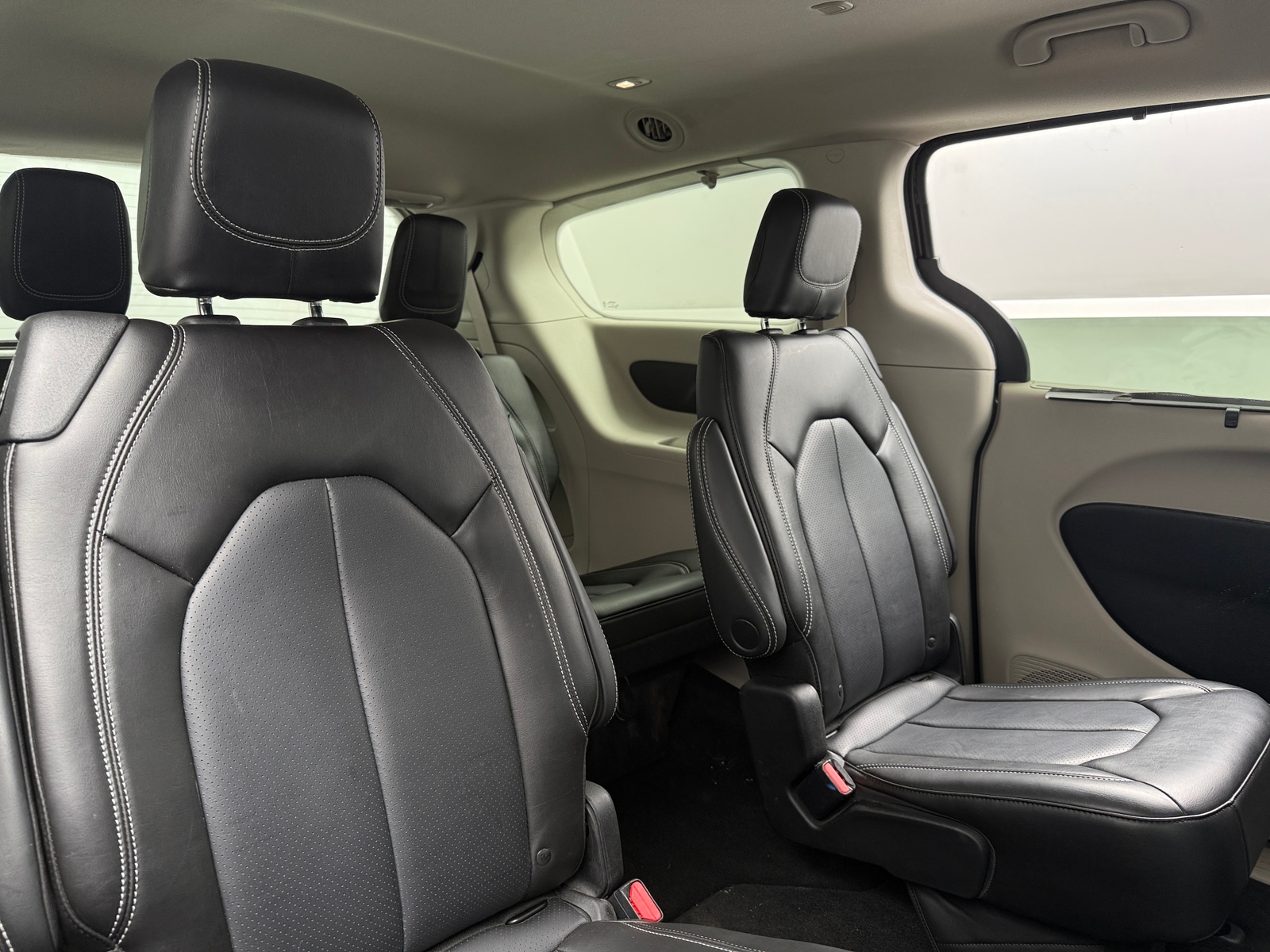 Thumbnail: 2023 Chrysler Pacifica - 5