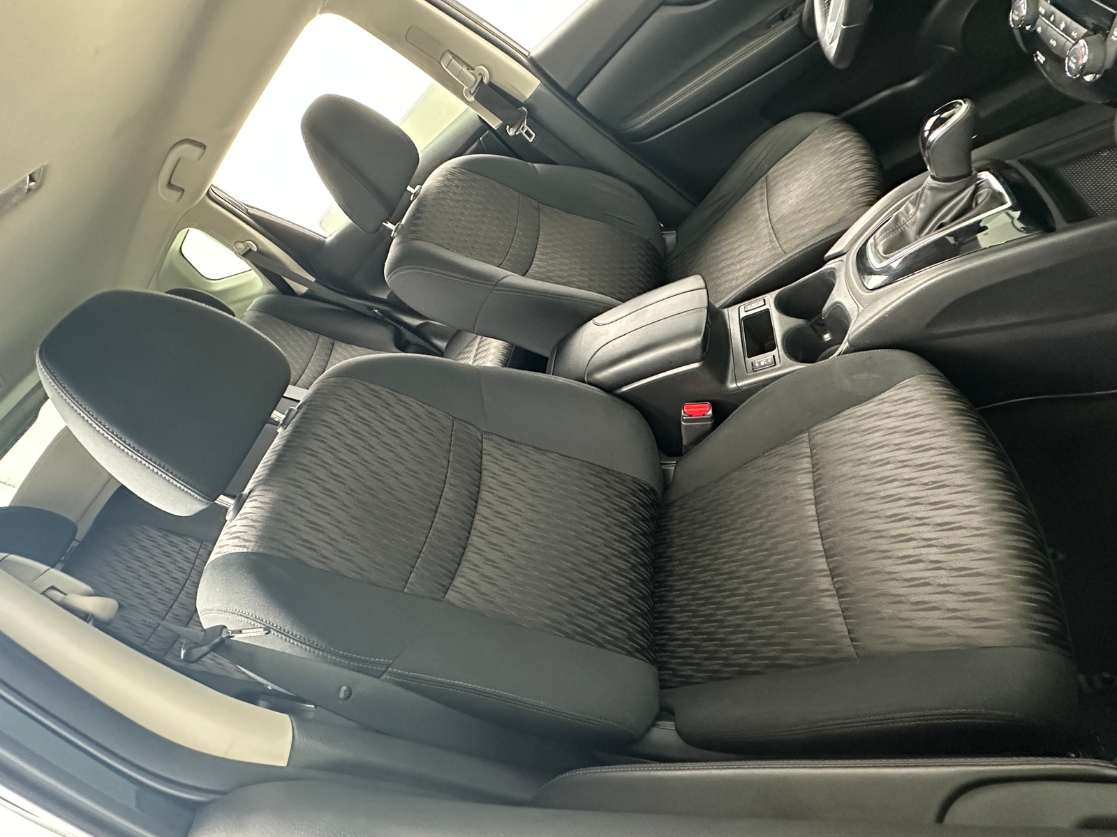 Thumbnail: 2018 Nissan Rogue - 2