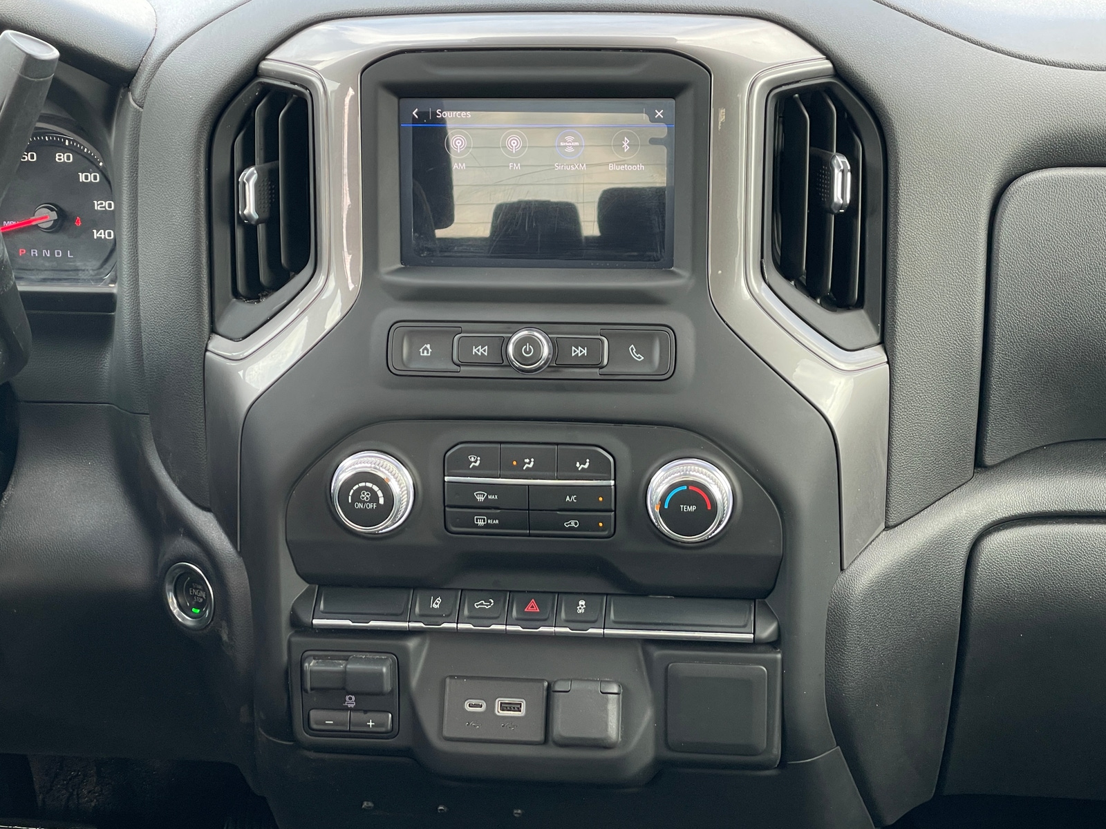 Thumbnail: 2024 GMC Sierra 2500 - 4