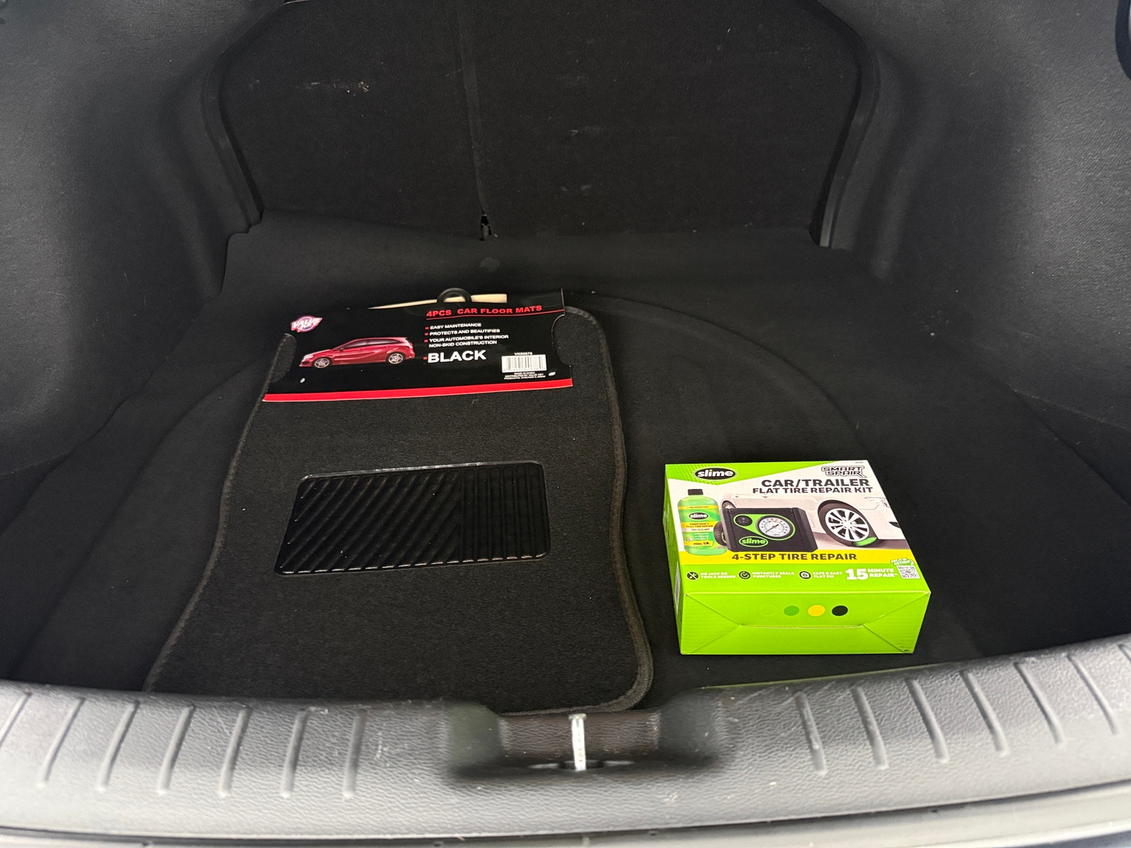 Thumbnail: 2024 Kia Forte - 7