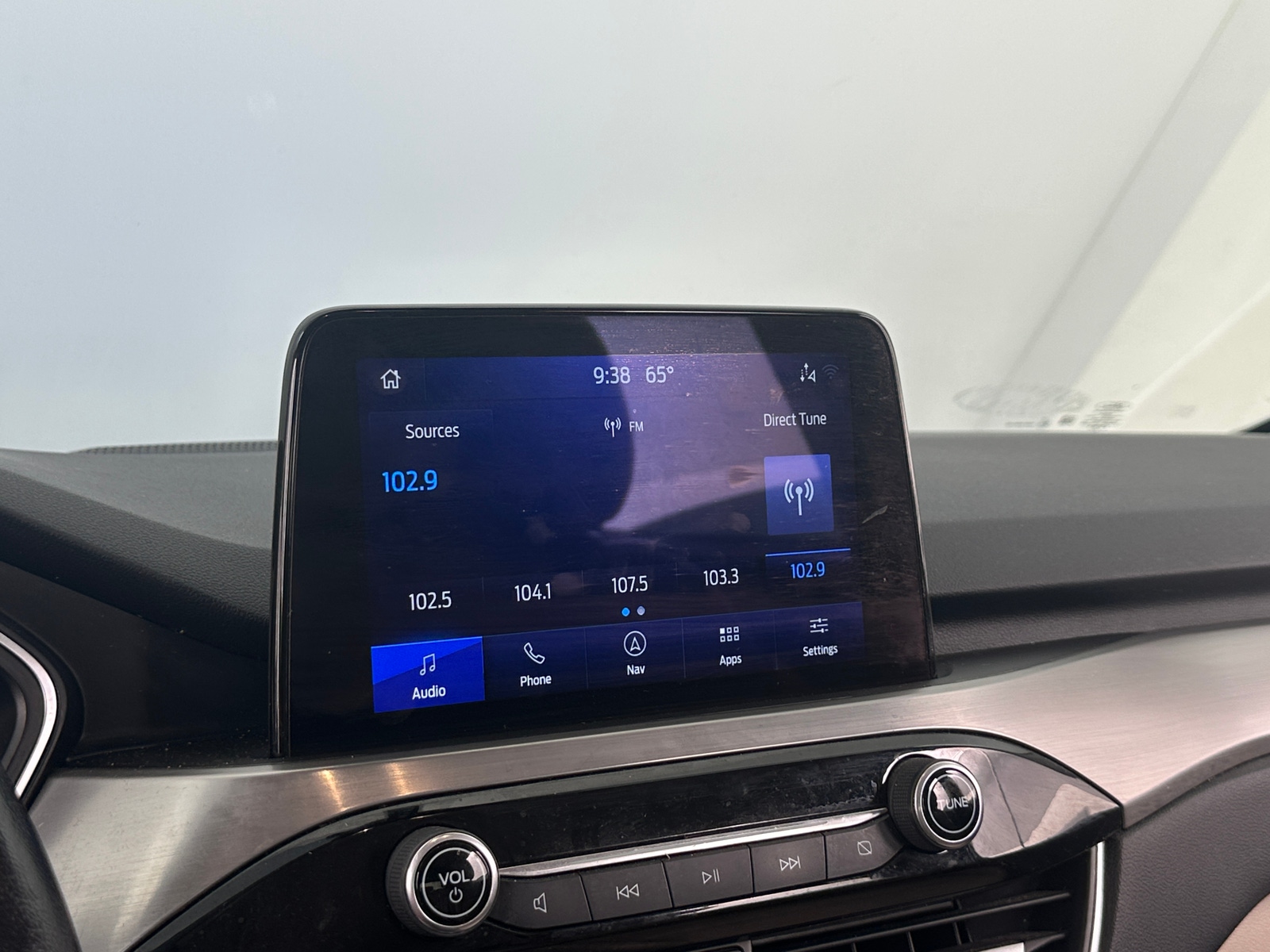 Thumbnail: 2021 Ford Escape - 3