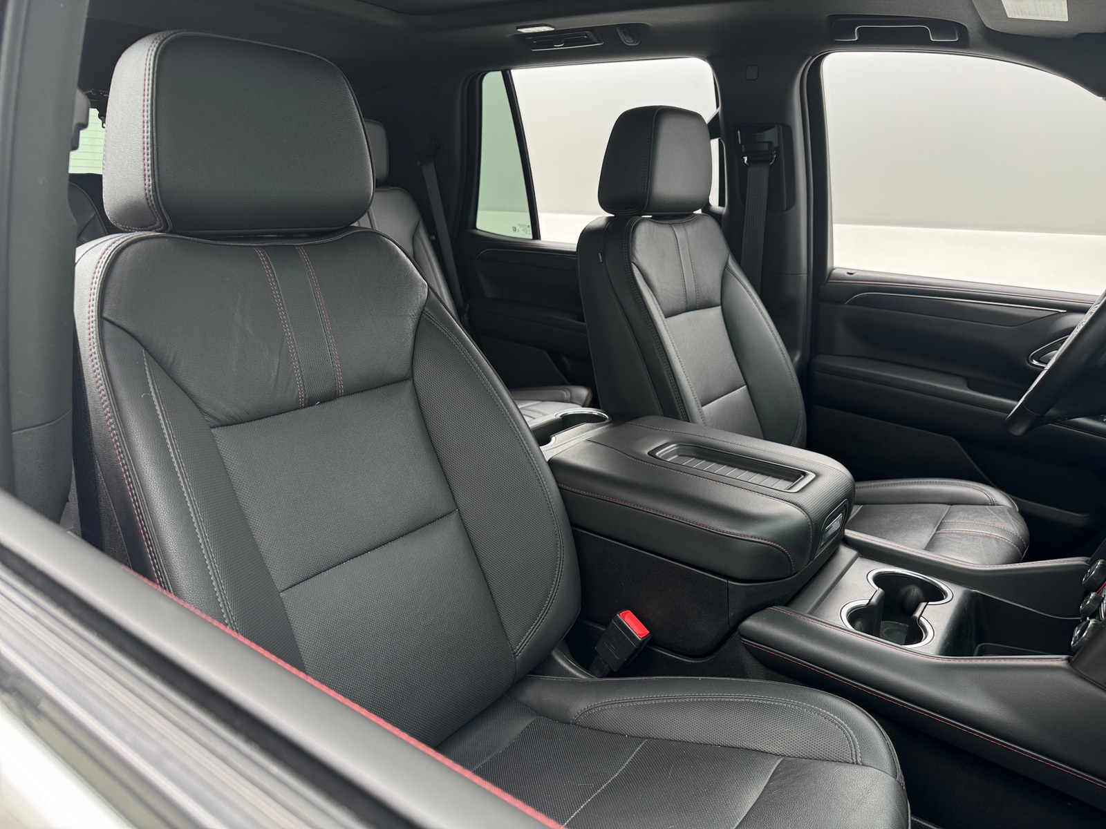 Thumbnail: 2022 Chevrolet Tahoe - 2