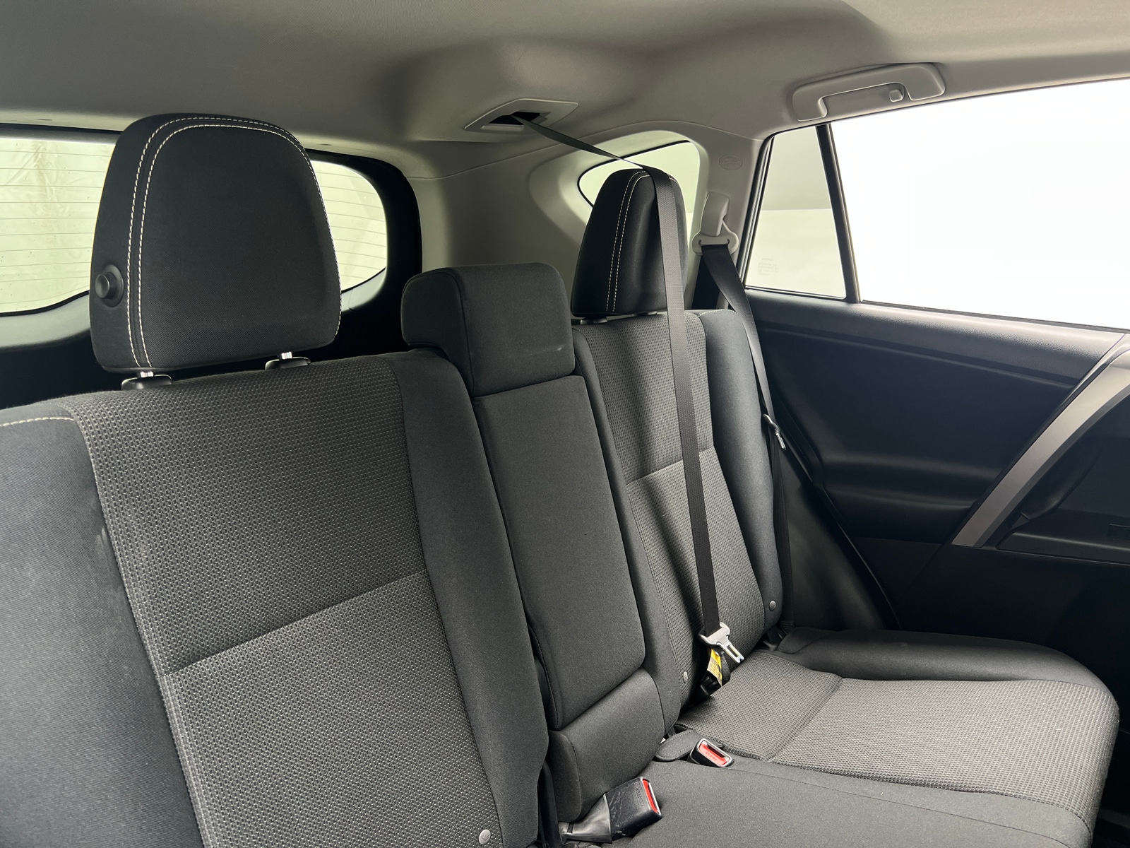 Thumbnail: 2018 Toyota RAV4 - 6