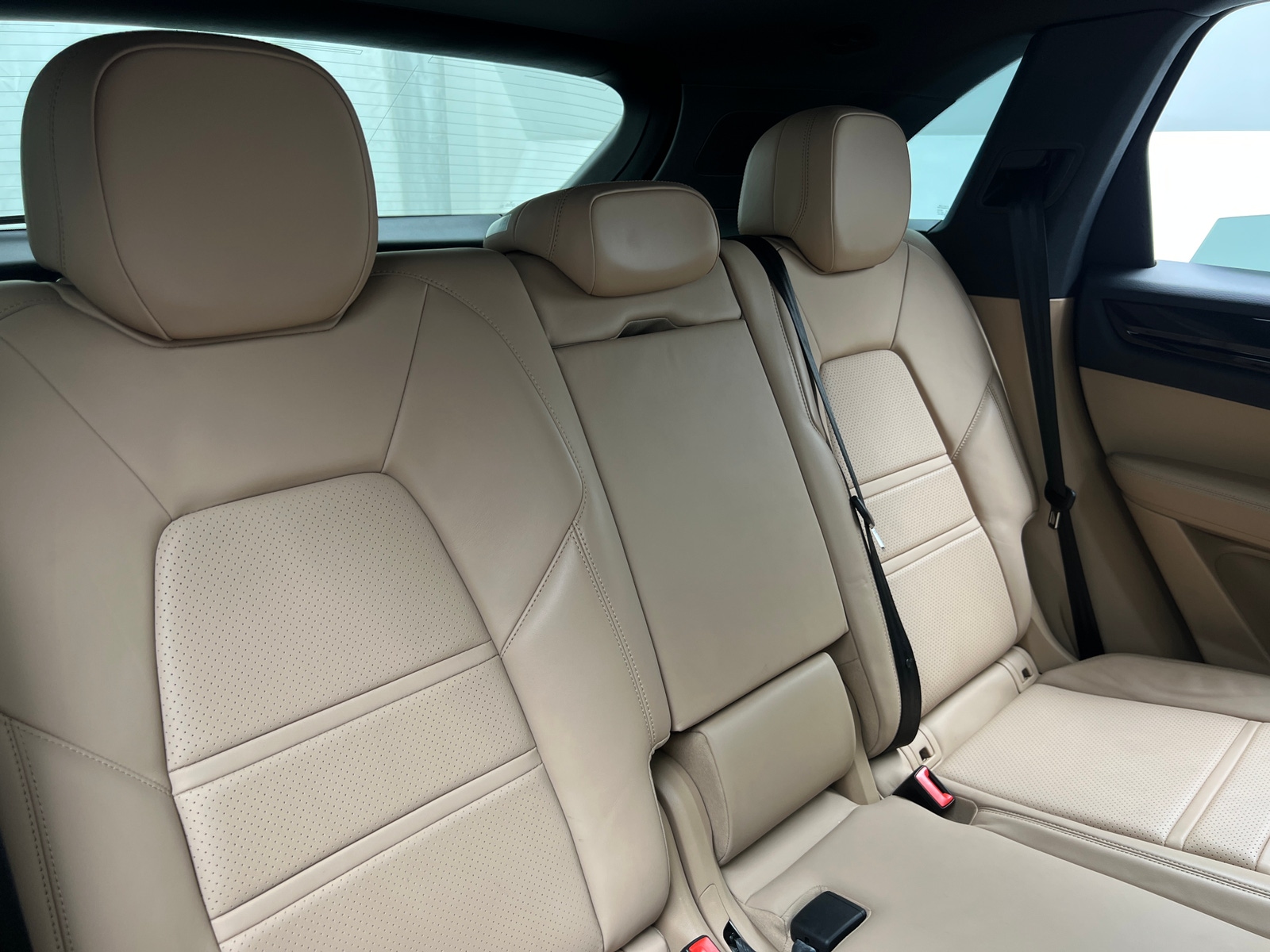 Thumbnail: 2022 Porsche Cayenne - 5