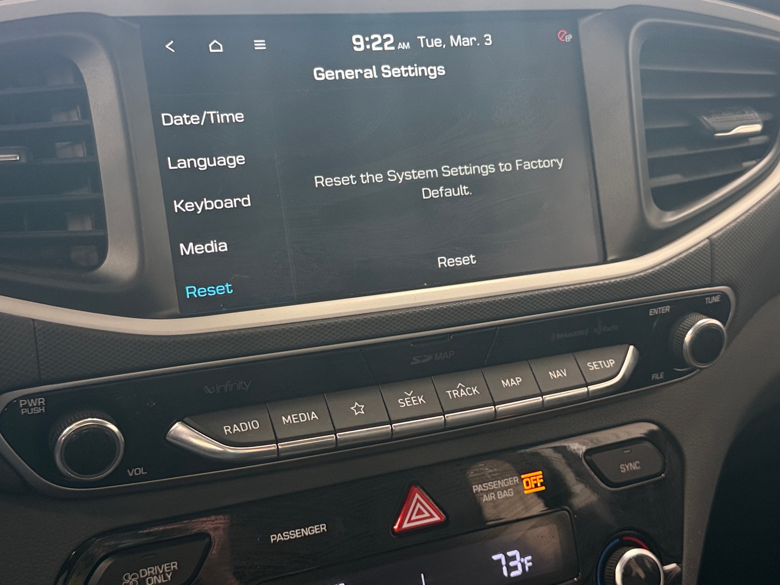 Thumbnail: 2019 Hyundai Ioniq - 3