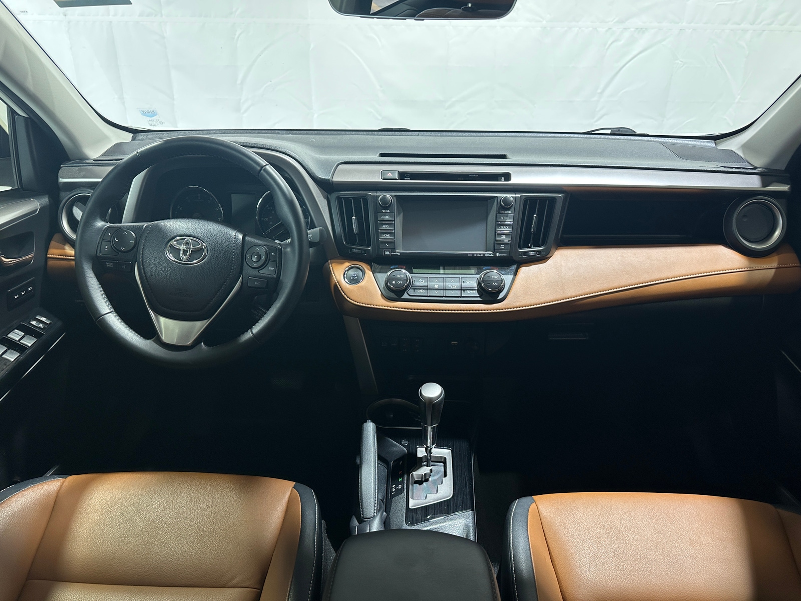 Thumbnail: 2016 Toyota RAV4 - 2