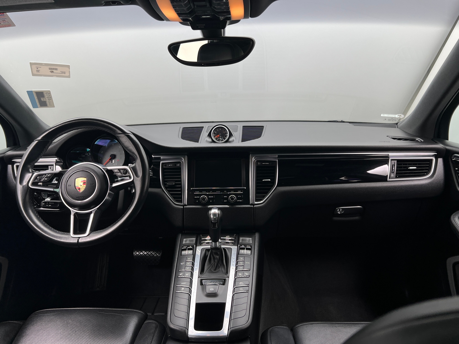 Thumbnail: 2016 Porsche Macan - 2