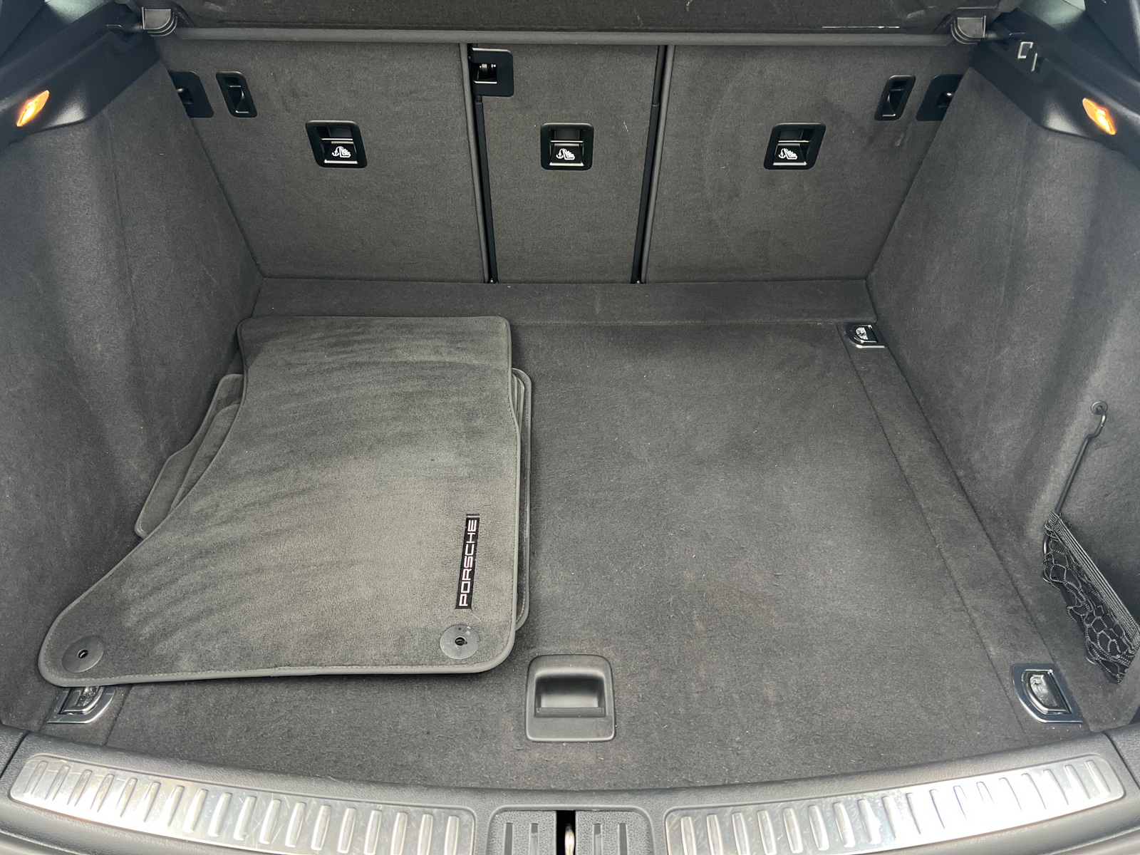 Thumbnail: 2016 Porsche Macan - 6