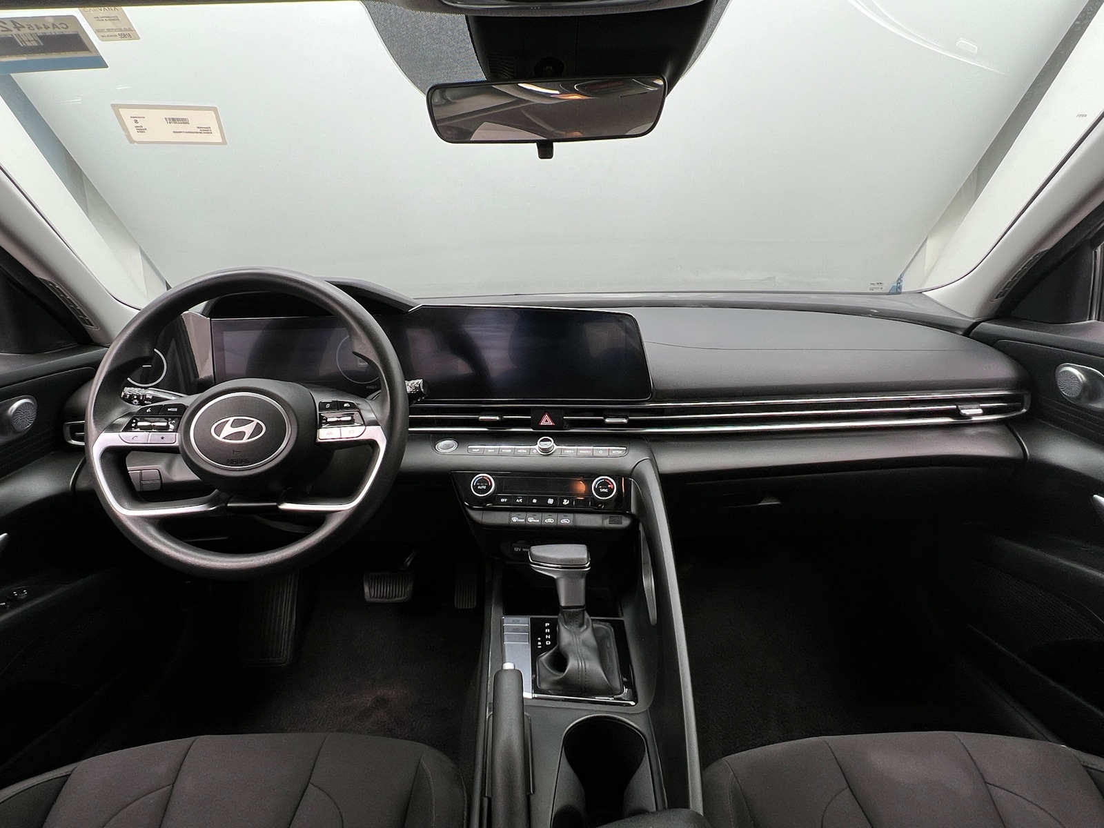 Thumbnail: 2024 Hyundai Elantra - 3