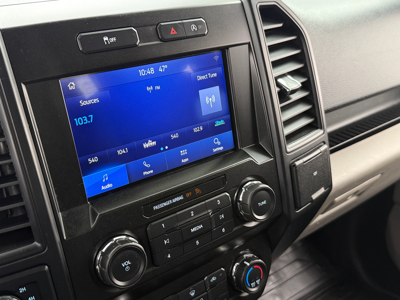 Thumbnail: 2020 Ford Econoline - 4