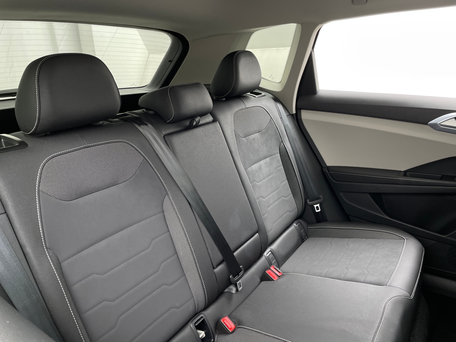 Thumbnail: 2025 Volkswagen Taos - 6