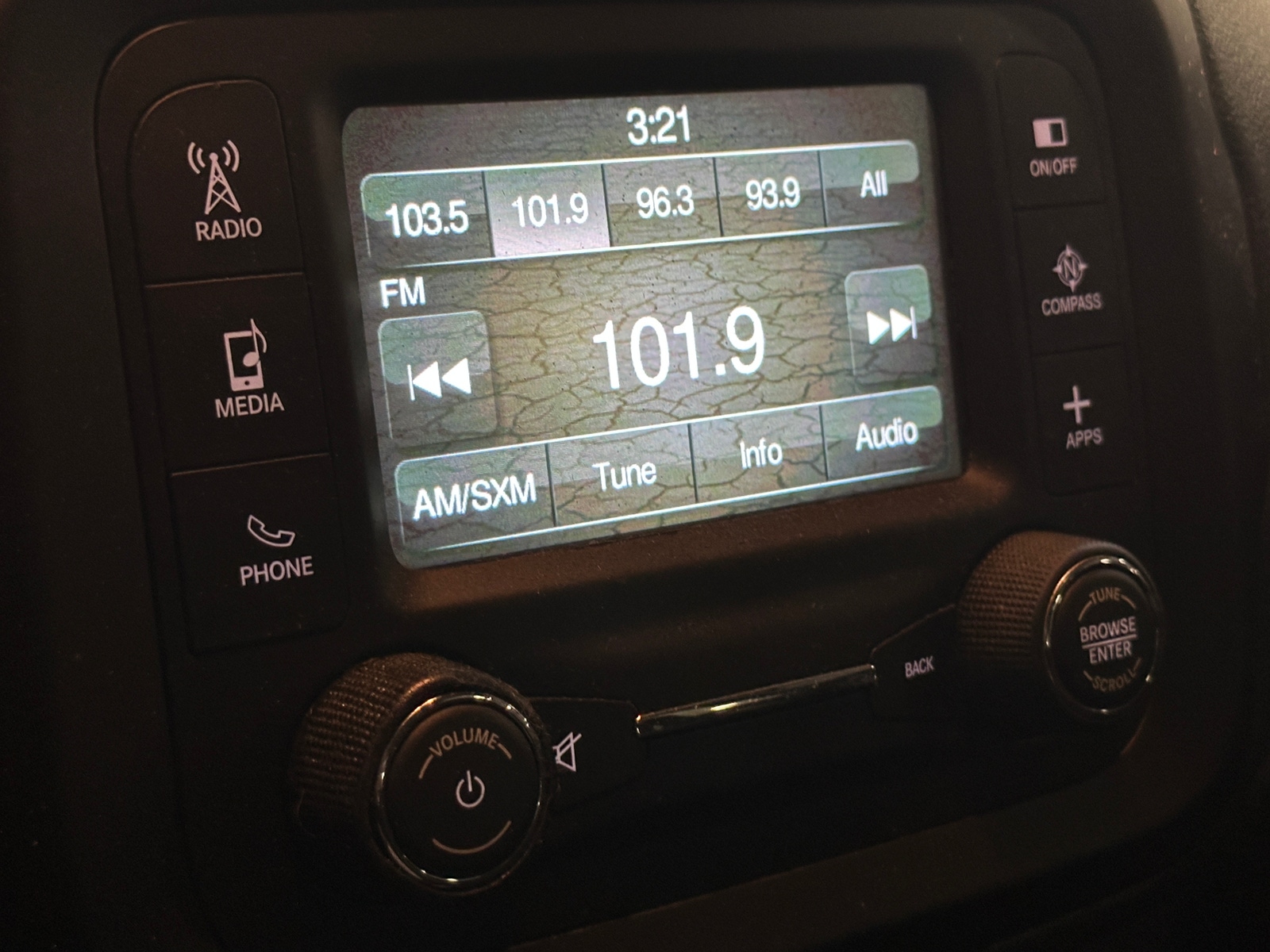 Thumbnail: 2017 Jeep Renegade - 4