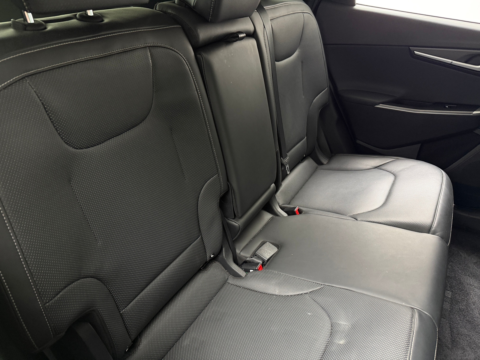 Thumbnail: 2022 Kia EV6 - 5