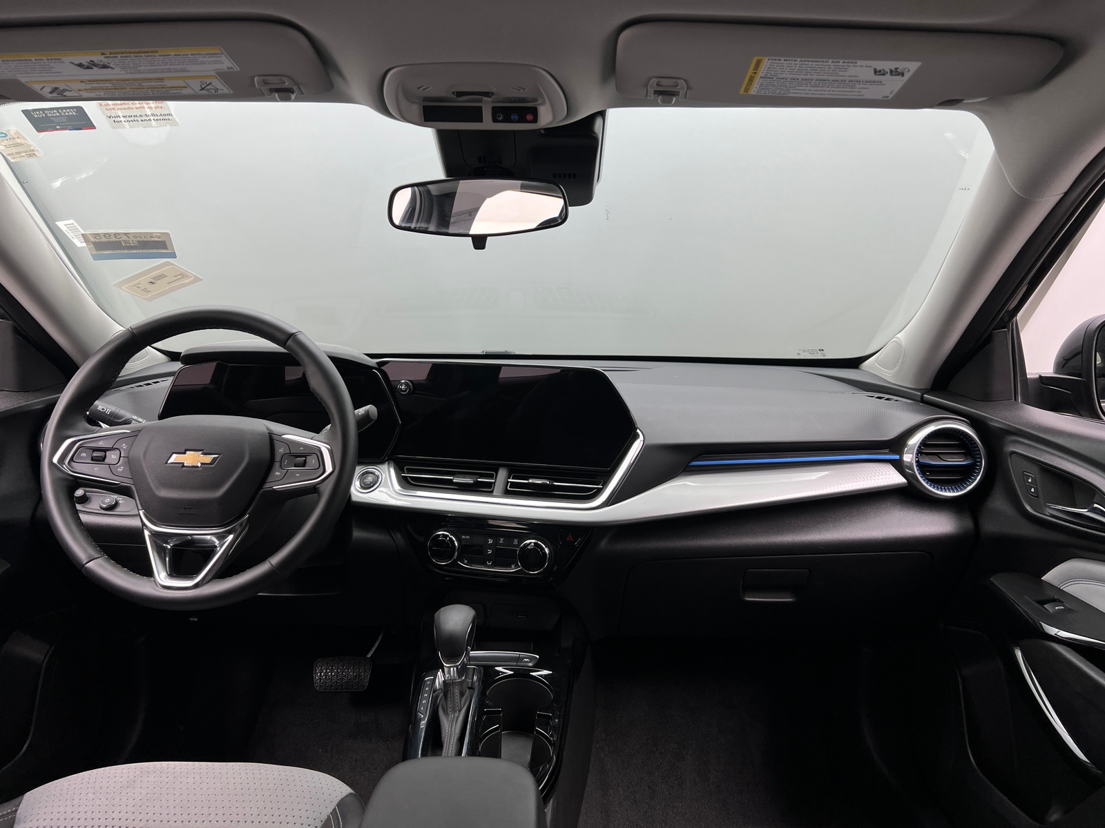 Thumbnail: 2025 Chevrolet Trax - 3